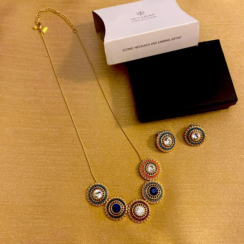 Avon Iconic Necklace and Earring Set Gold